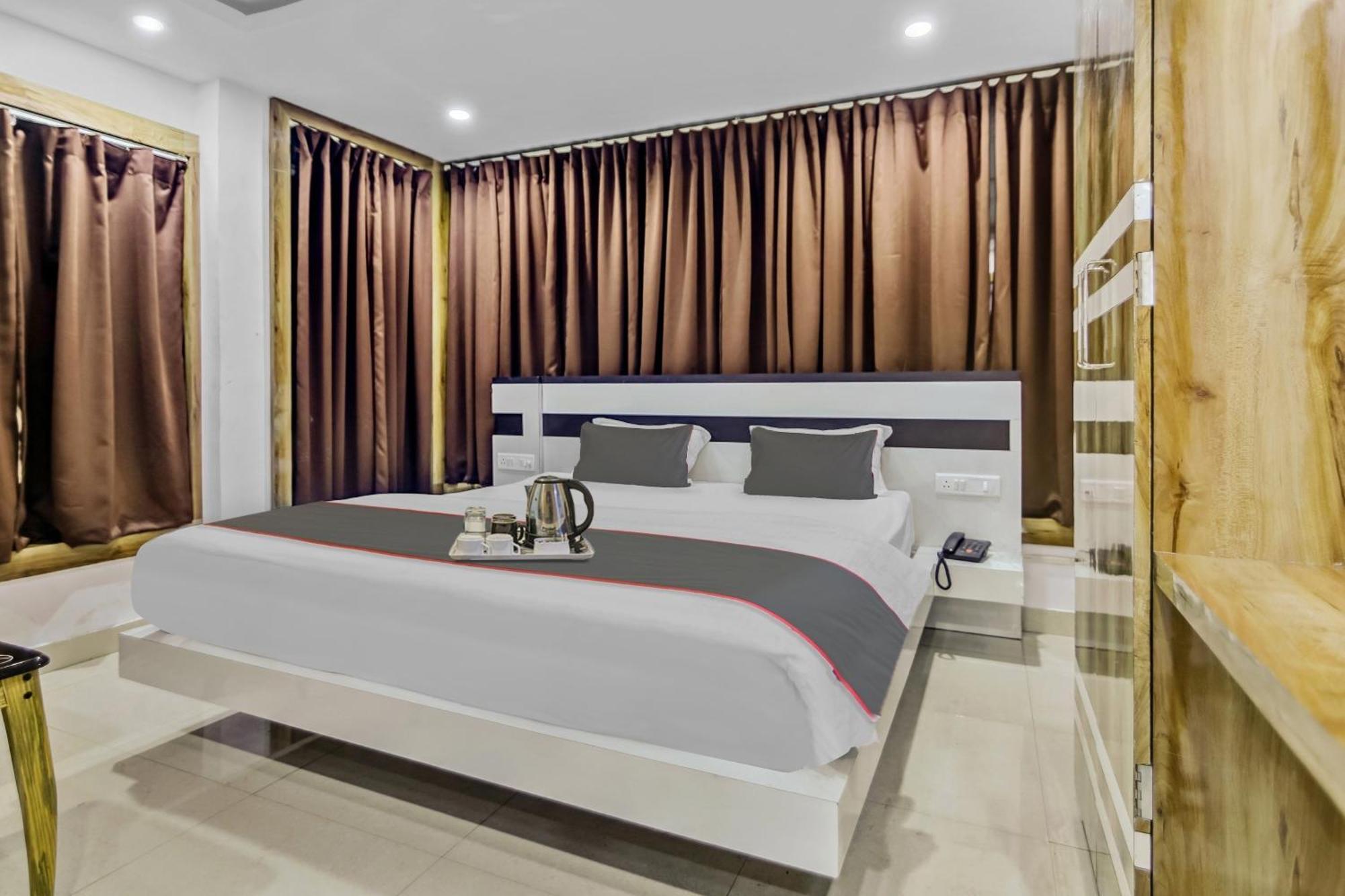 Hotel Capital O The Jumar Silwai Exterior foto
